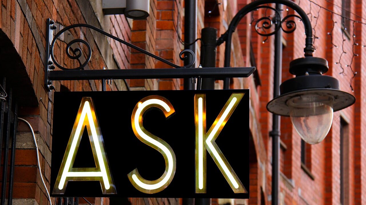 ask：尋ねるの看板